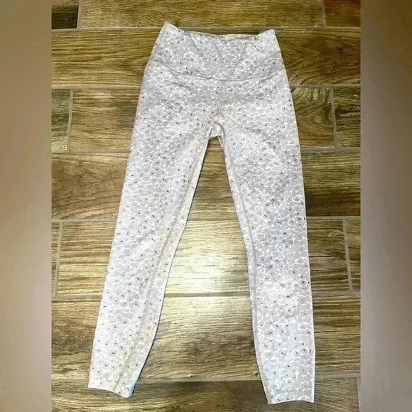 Varley women’s leggings - Picture 1 of 3